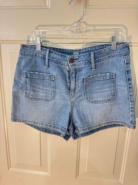 Old Navy Classic Light Blue Denim Women’s Shorts Loose Fit Size 10